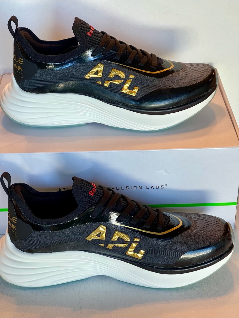 NIB APL LIMITED EDITION PODIUM ORACLE REDBULL RACING TECHLOOM DREAM  BLK/RED/24K